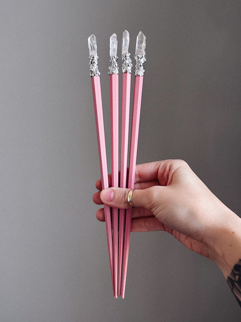 bubble gum pink / clear quartz hairstick