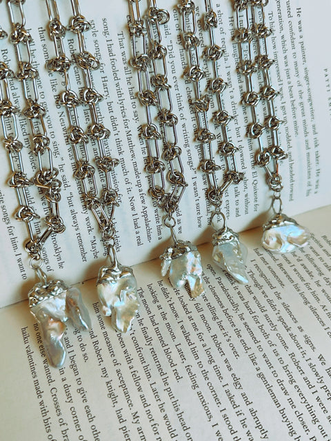 "blister pearl shell" necklaces